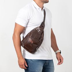 mochila-pochete-transversal-fascar-marrom-em-couro-981008-Marrom_4